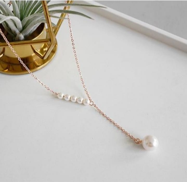 Golden / Silver Stylish Clavicle Pendent For Girls - Silver